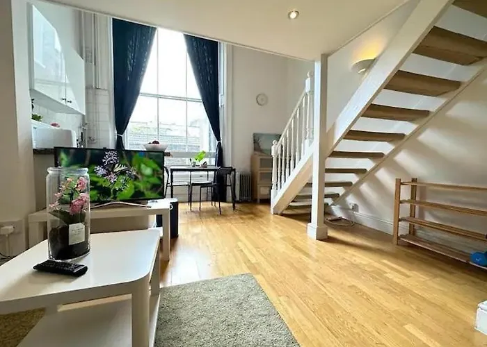 Duplex Studio By Hyde Park- 8
