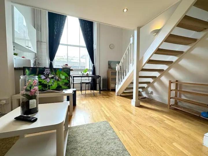 Duplex By Hyde Park- 8